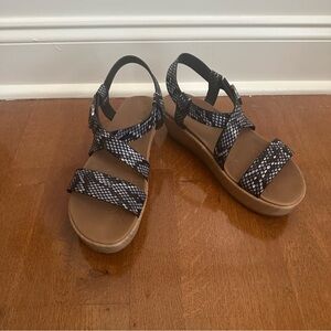 Sketchers Black Snakeskin Platform Sandals